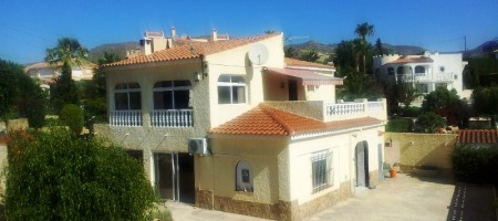 Villa with pool in Cala D’Or, Campello.