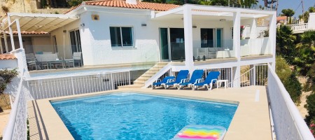 Villa con piscina, Air-co. Wifi y vistas al mar en Coveta Fumá. Villa con piscina, Air-co. Wifi y vistas al mar en Coveta Fumá.